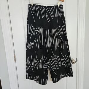 Snapdragon & Twig 100% Linen Portia Matchstick Pant‎ Sm. B&W Boho Artsy Crop